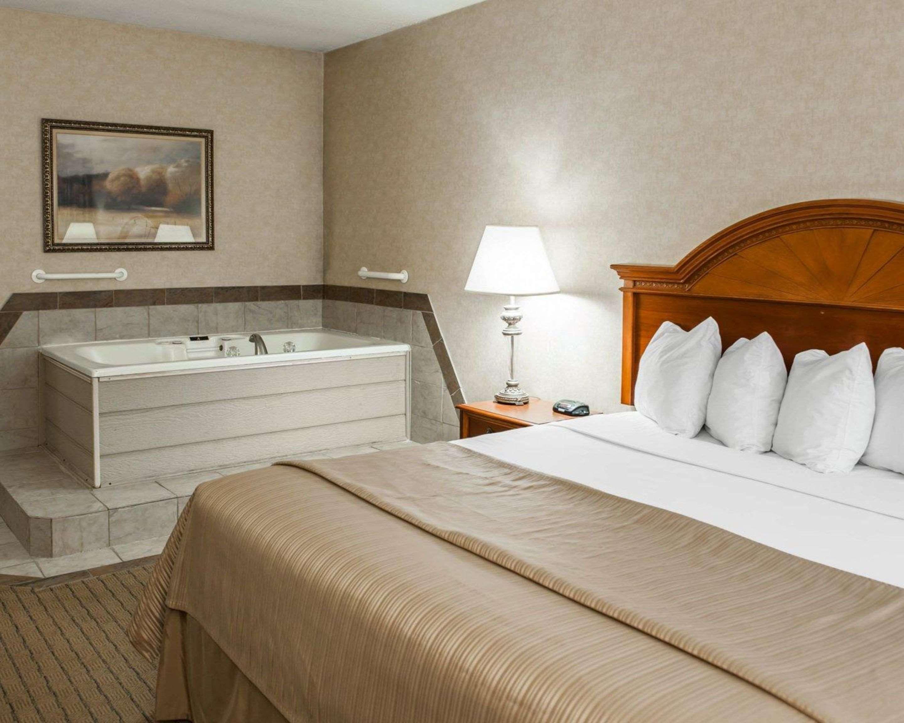 Quality Inn Castleton Dış mekan fotoğraf