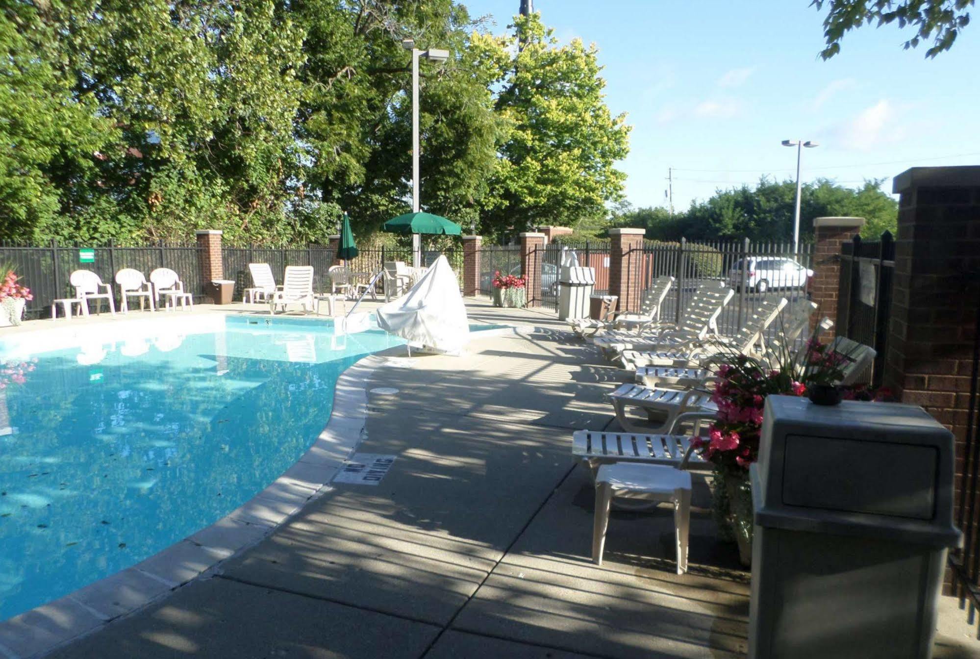 Quality Inn Castleton Dış mekan fotoğraf